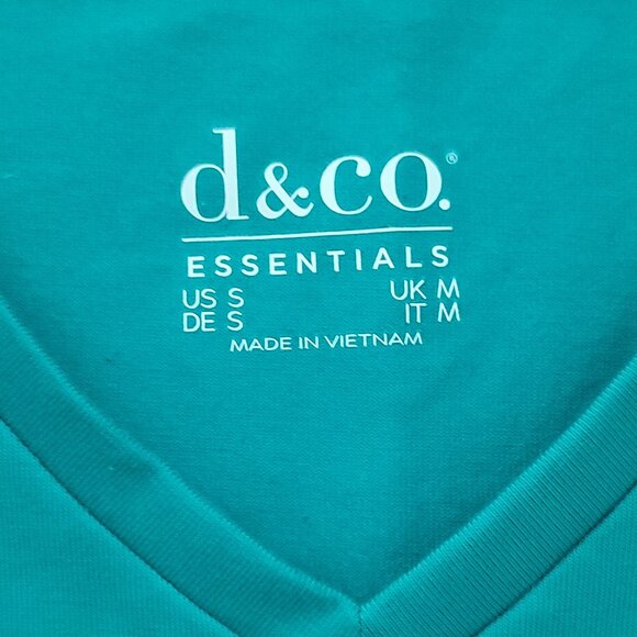 QVC D& CO  Green V-neck  3/4 Sleeve Shirt Small - Picture 4 of 12